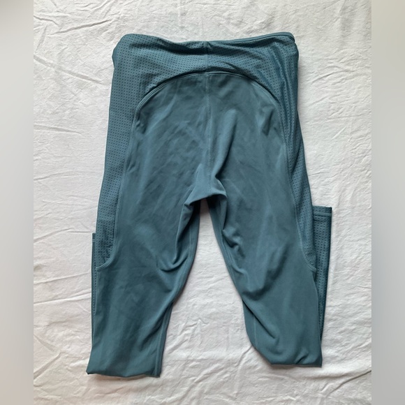Fabletics Motion 365 Leggings - Picture 3 of 3